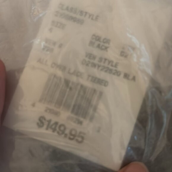 v-neck tiered lace maxi dress - Picture 4 of 4